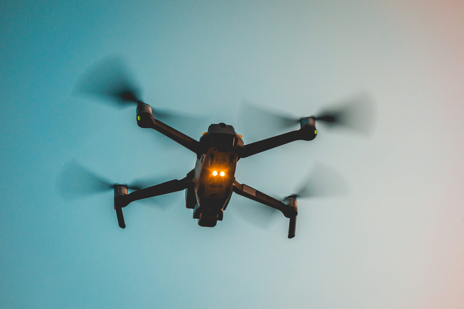 darken-drone-on-blue-warm-background-stockpack-adobe-stock-222443845-stockpack-adobe_stock-1597x1065